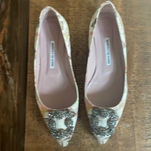 Manolo Blahnik Hangsi flats size 39.